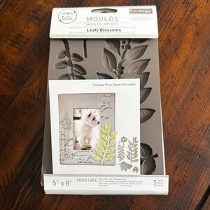 Redesign by Prima “Leafy Blossoms” Floral Silicone Mould Mold